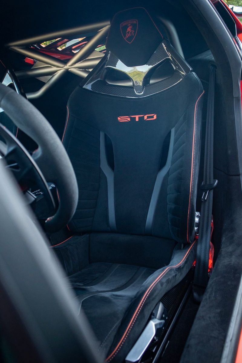 Fahrzeugabbildung Lamborghini Huracán STO Orange Inz.-/Tausch Finanz. möglich