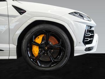 صورة 9 لـ 2018 Lamborghini URUS