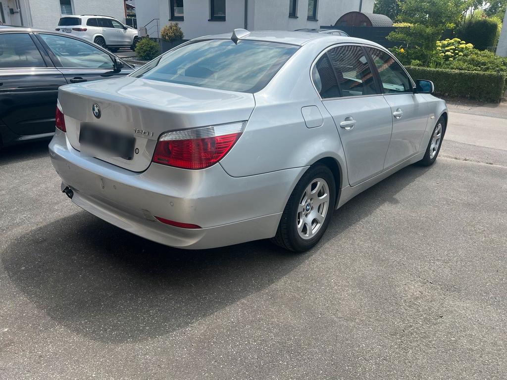 BMW 520