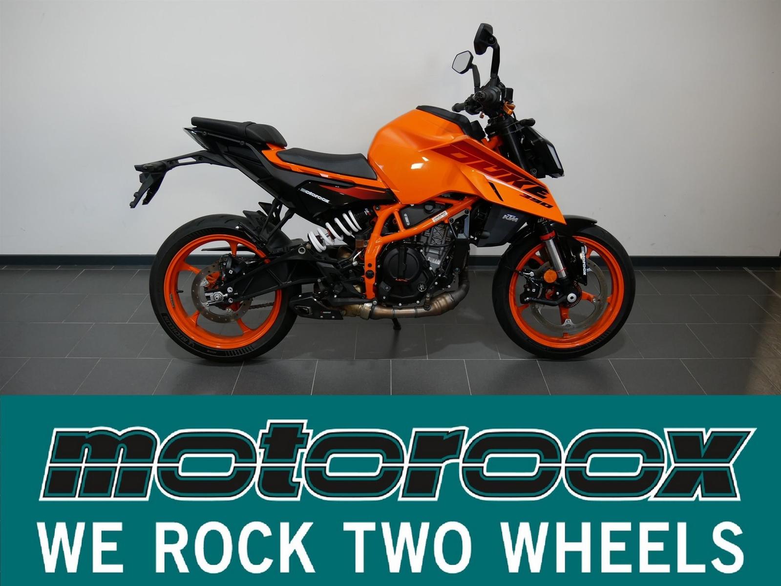 KTM 390 Duke Modell 2025 | Akrapovic | Garantie bis