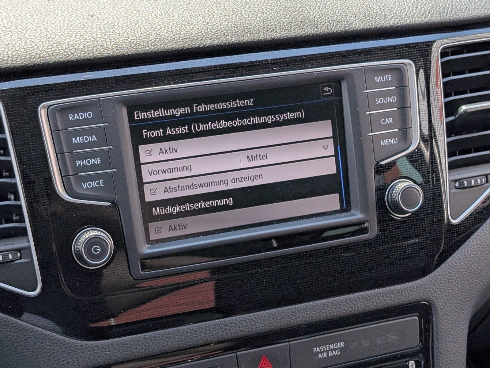 VW Golf Sportsvan 1.2 TSI Sound Allwetter SHZ ACC – Bild 11
