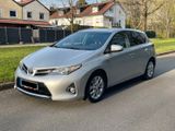 Toyota Auris Comfort 2,0-l-D-4D Temp.Klima.Alu-Somm-Win - Toyota Auris mit Diesel-Antrieb: 2.2