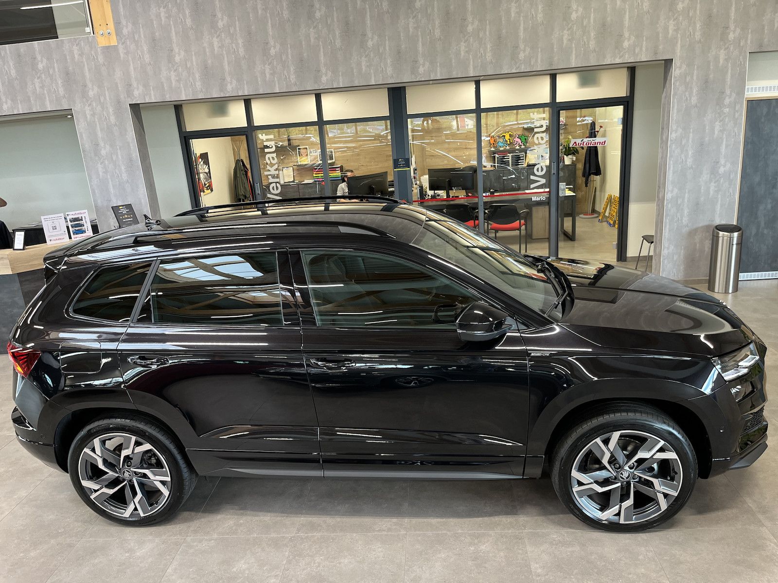 Skoda Karoq Sportline 4x4 TDI DSG AHK Navi 5JG Kam360 imagem 2