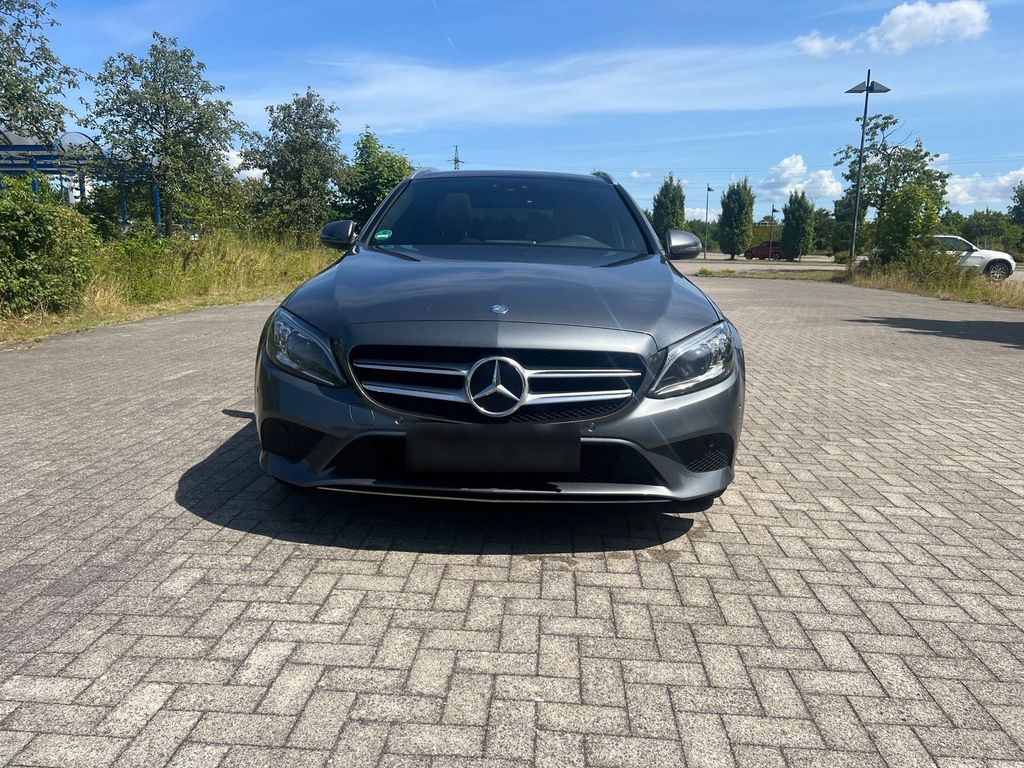 Image of Mercedes-Benz E 220