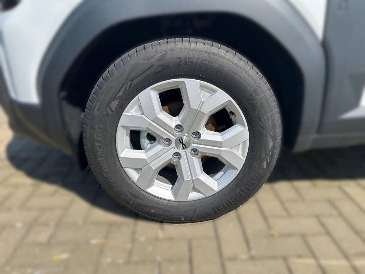 Fahrzeugabbildung Dacia Duster Expression mild hybrid 140