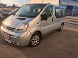 Opel Vivaro Tour Euro 3 8 sitze 6 Gang - gebrauchte Opel Vivaro aus dem Jahr 2003