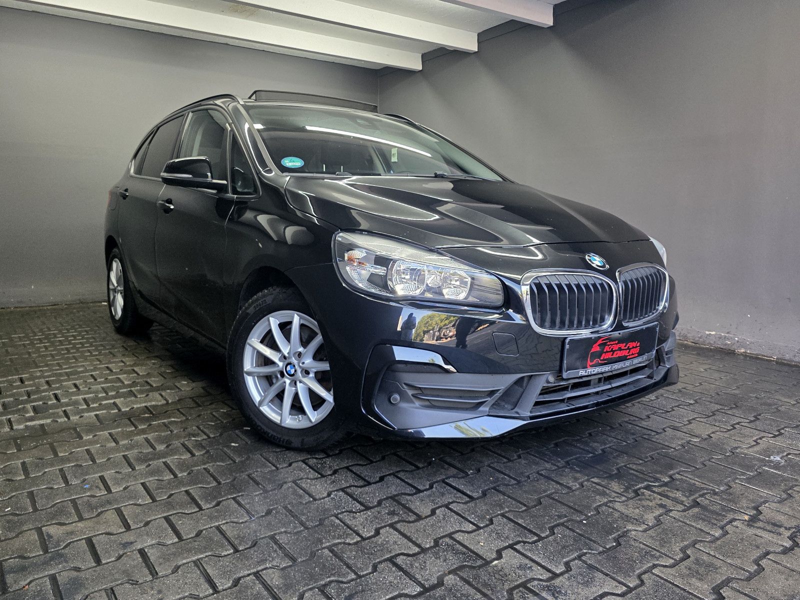 BMW 220 Active Tourer, AUTOMATIK, PANORAMA, NAVI,PDC imagem 3