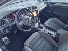 Fahrzeugabbildung Volkswagen Golf VII Variant Alltrack 4M Navi LED SiHz AHK