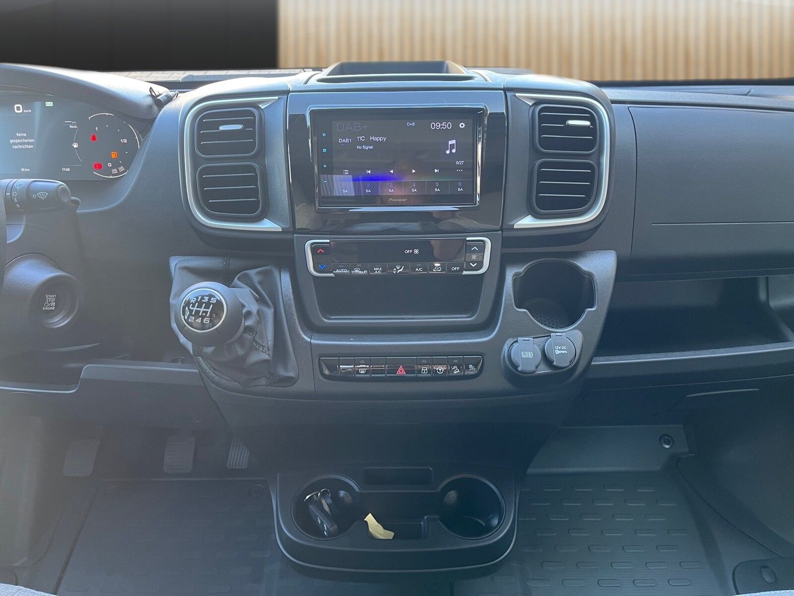 Fahrzeugabbildung Malibu Van comfort 600 DB Klimaautomatik, Radio DAB,
