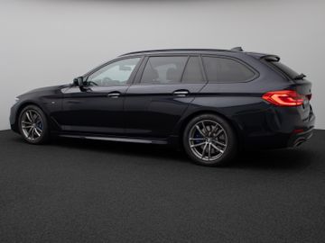 Fahrzeugabbildung BMW 540d xDr Tour HUD ACC Pano 360° Bowers & Wilkins