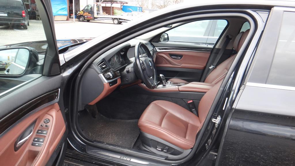 BMW 523
