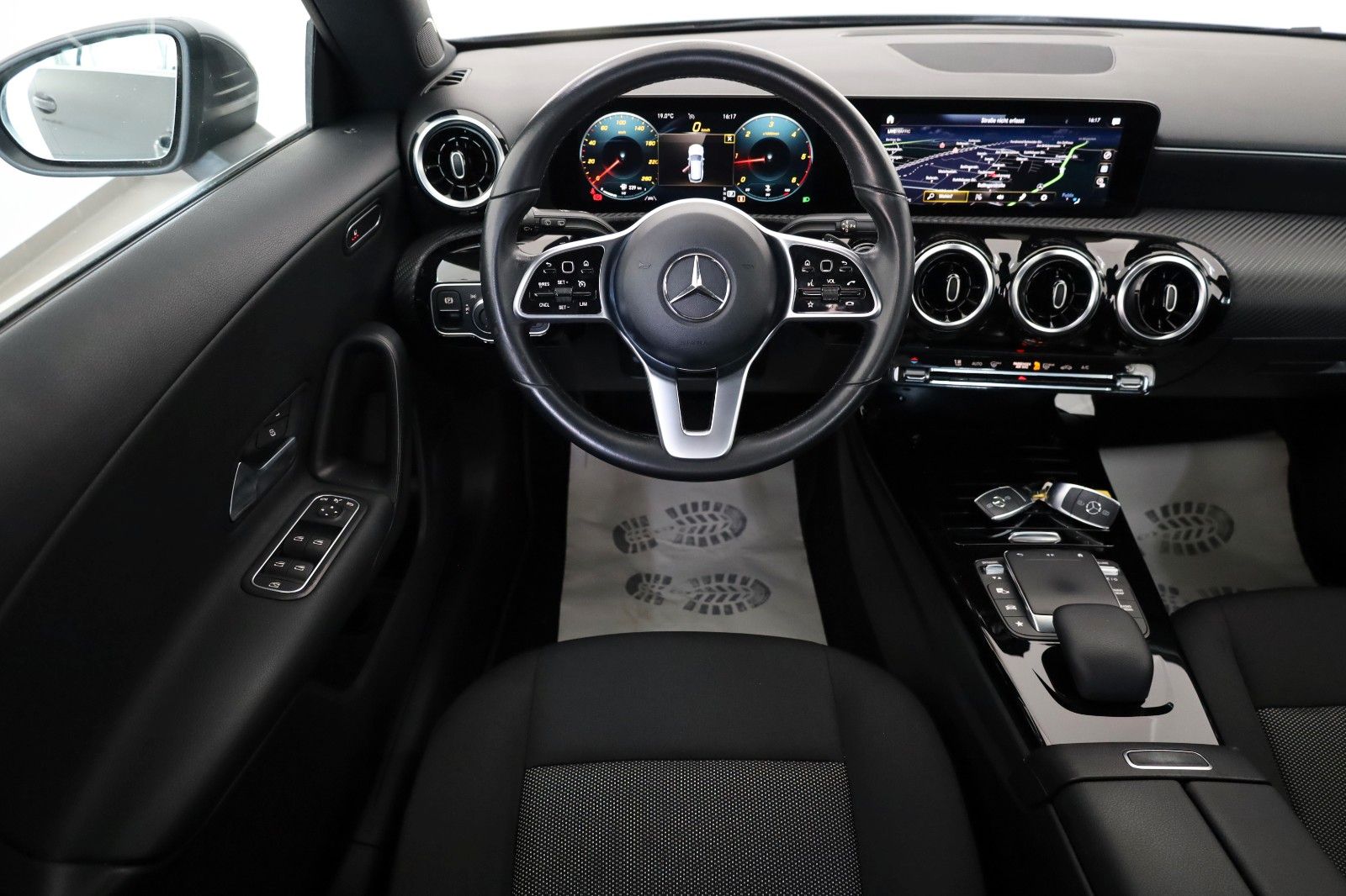 Fahrzeugabbildung Mercedes-Benz CLA 200d SB,Navi,LED,Kamera,Park Paket,AHK el.