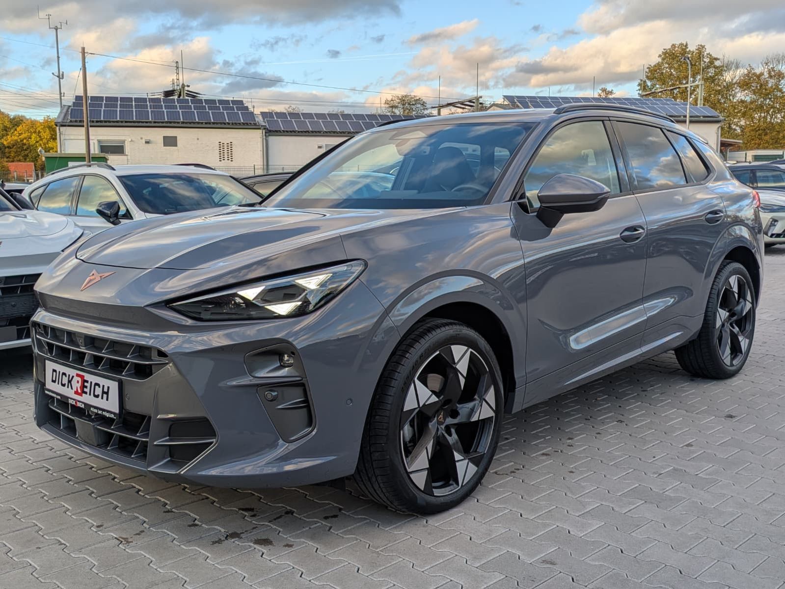 Fahrzeugabbildung CUPRA Terramar 1.5 eTSI 360°HUD*MATRIX*PANO*DCC*20"