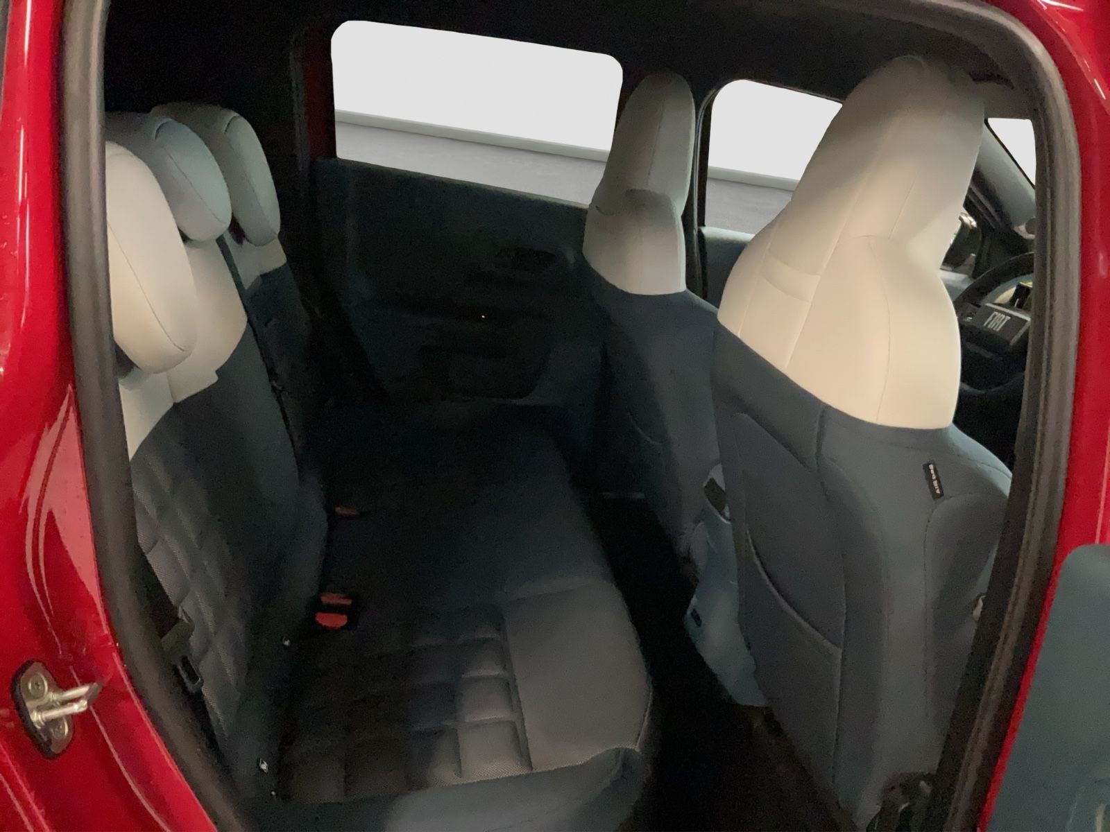 Fahrzeugabbildung Fiat Grande Panda Elektro La Prima + Winterpaket