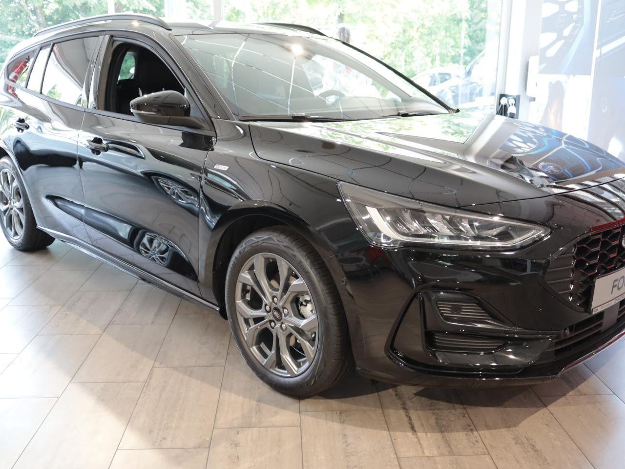 Ford Focus Turnier ST-LINE iACC PDC Kamera Navi LED