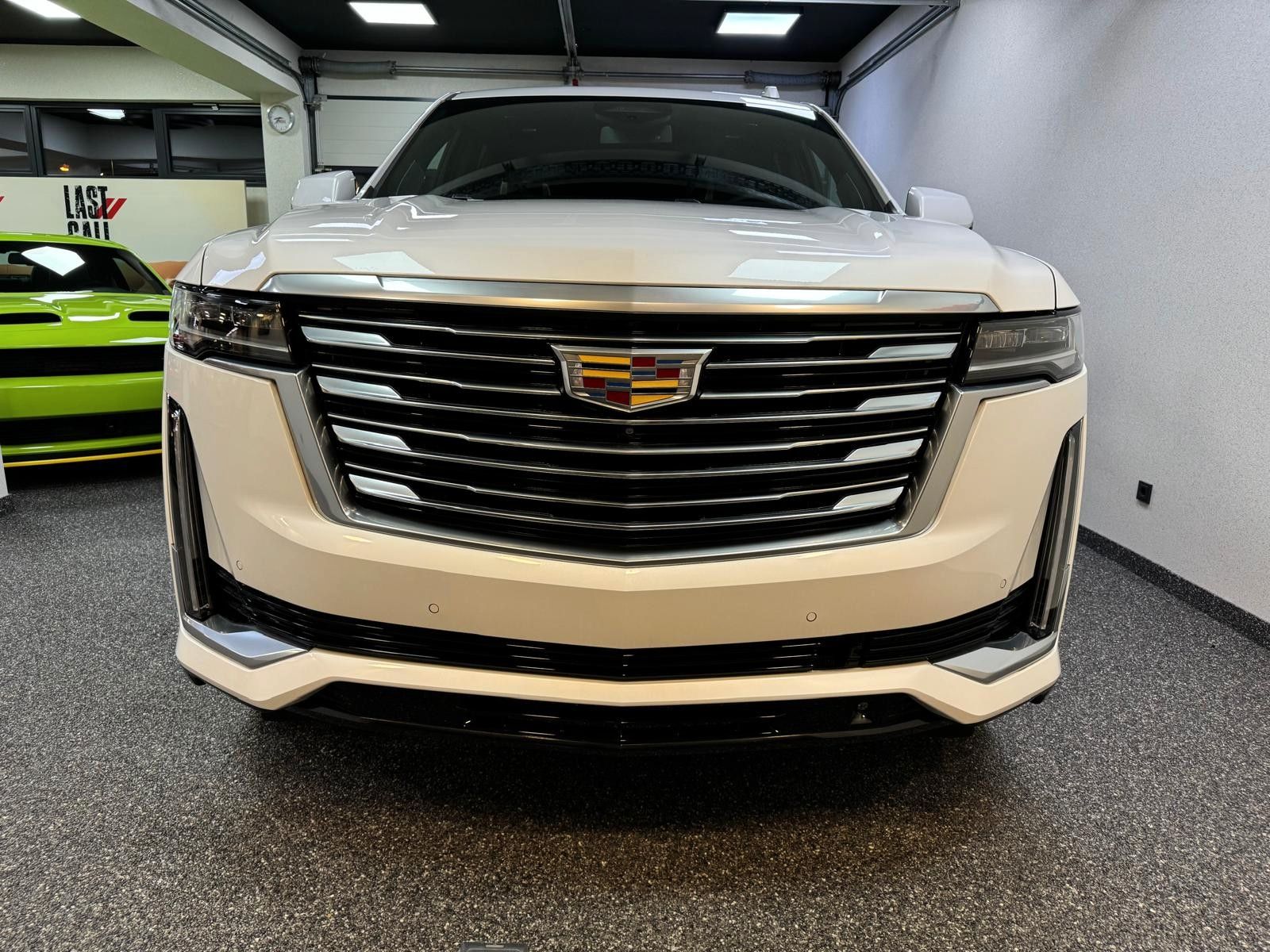 Fahrzeugabbildung Cadillac ESCALADE PREMIUM LUXURY PLATINUM 6.2 V8 -NIGHT V