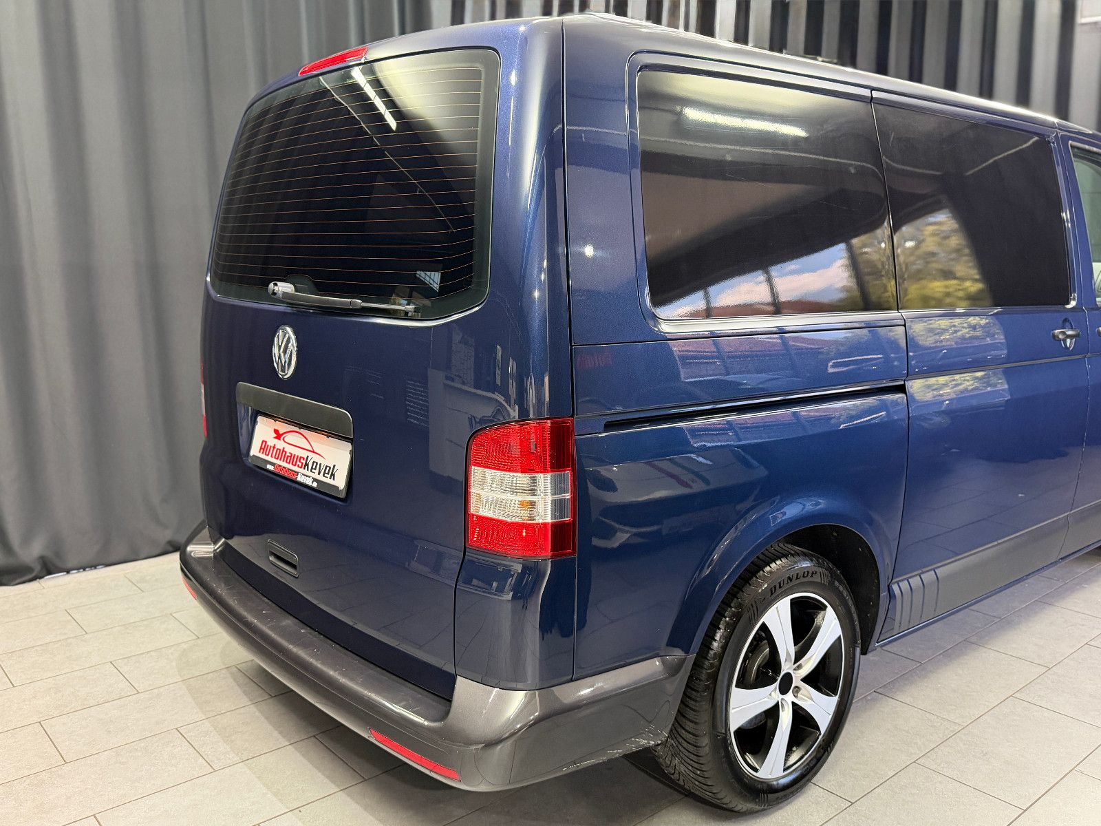 Fahrzeugabbildung Volkswagen T5 Transporter Kasten |KLIMA|1.HAND|RECARO|UMBAU