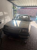 Opel Ascona C - Opel Ascona: Limousine