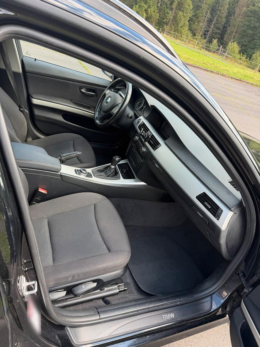 BMW 320 2012 — photo 6