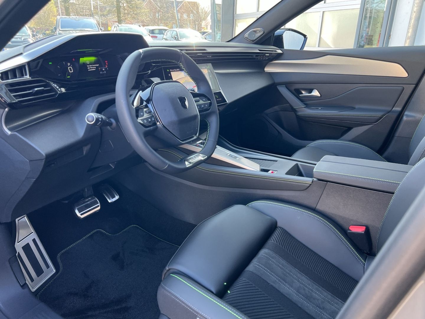 Fahrzeugabbildung Peugeot 308 GT BlueHDi 130 EAT8 AHK-abn. El. Panodach