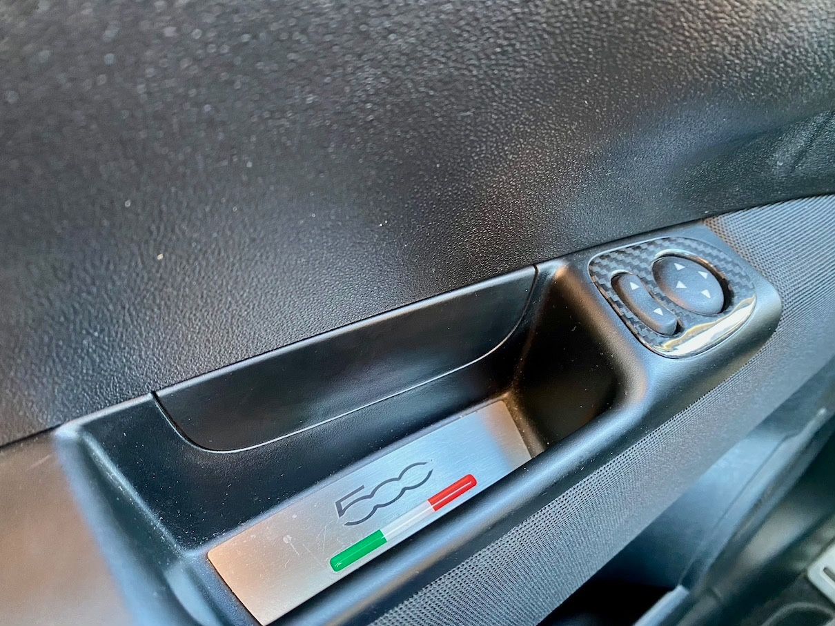 Fahrzeugabbildung Abarth 595 Pista AAC CARPLAY PDC L+R SENSOR