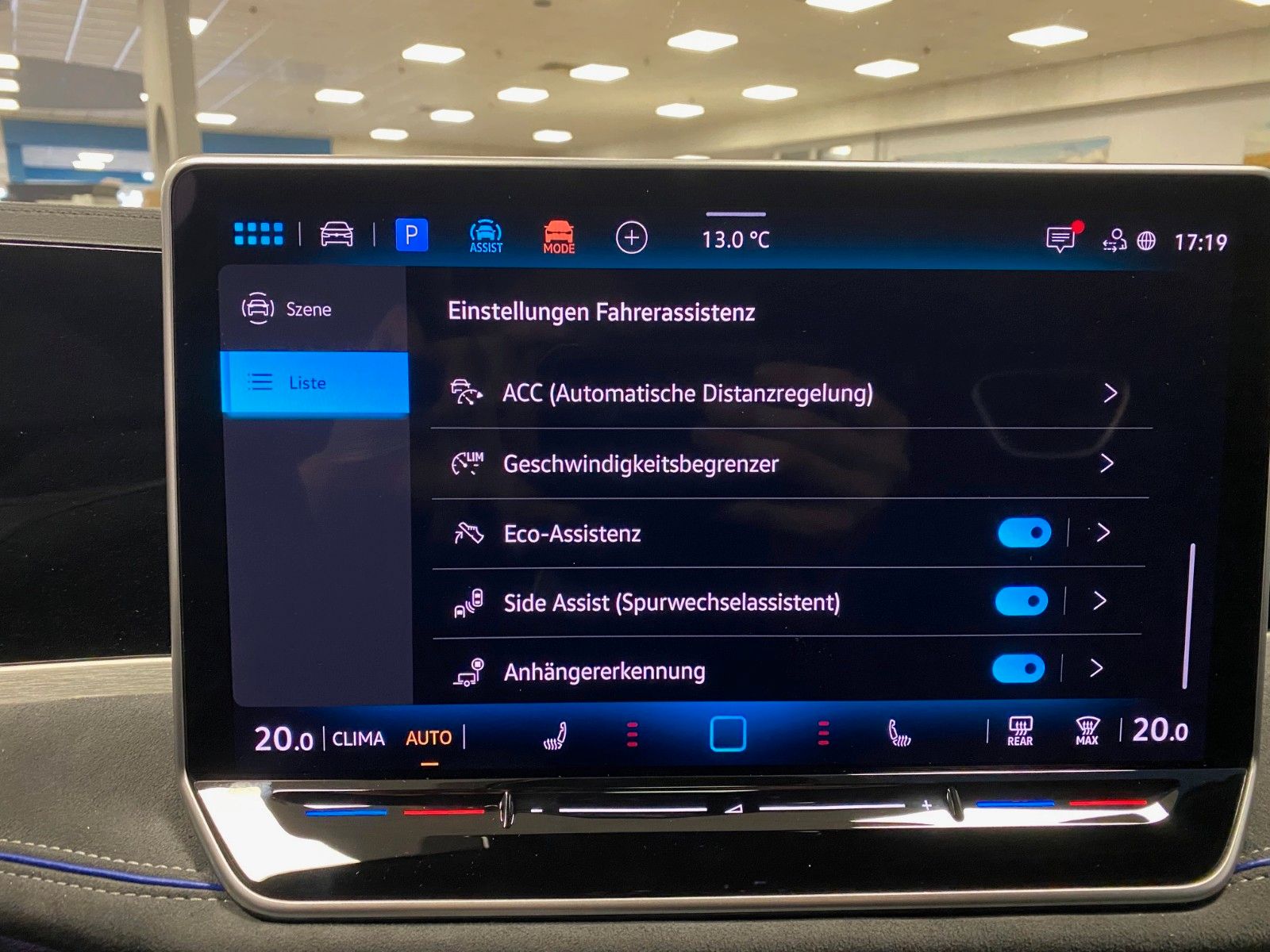 Fahrzeugabbildung Volkswagen Passat Variant 1.5 TSI R-Line+NAVI+MATRIX+AHK+