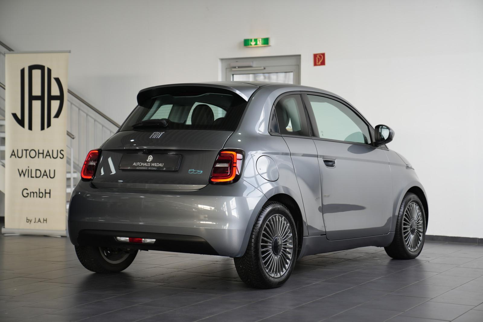 Fiat 500 e 3+1 Icon *AUT*SHZ*KAMERA*CARPLAY*