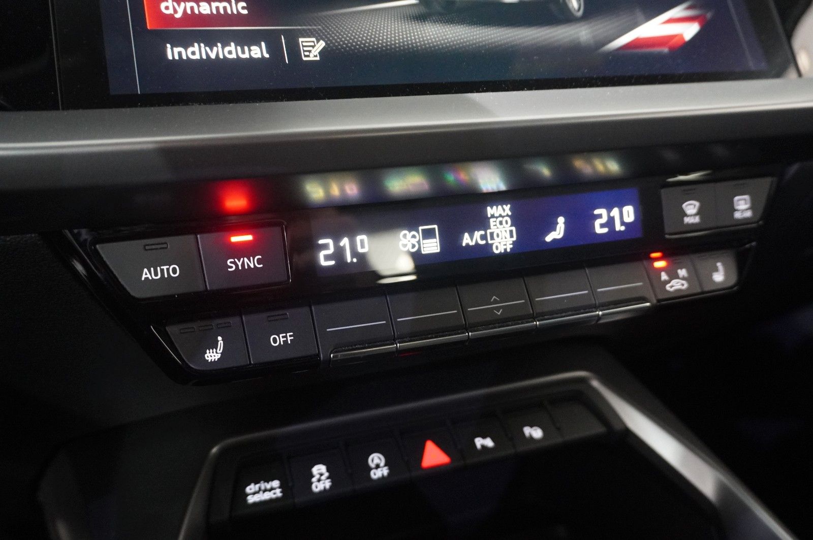 Fahrzeugabbildung Audi A3 Sportback 35 TFSI ADVANCED NAVI/SH/KAMERA/AHK