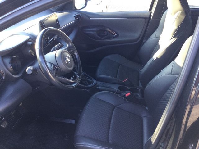 Yaris 1.5 Style KLIMA SHZ RÜCKFAHRKAMERA ACC LED