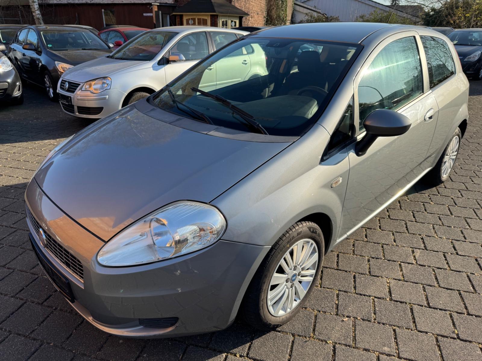 Fiat Grande Punto 1.4 8V Dynamic KLIMA/PDC/ALU/ALLWET