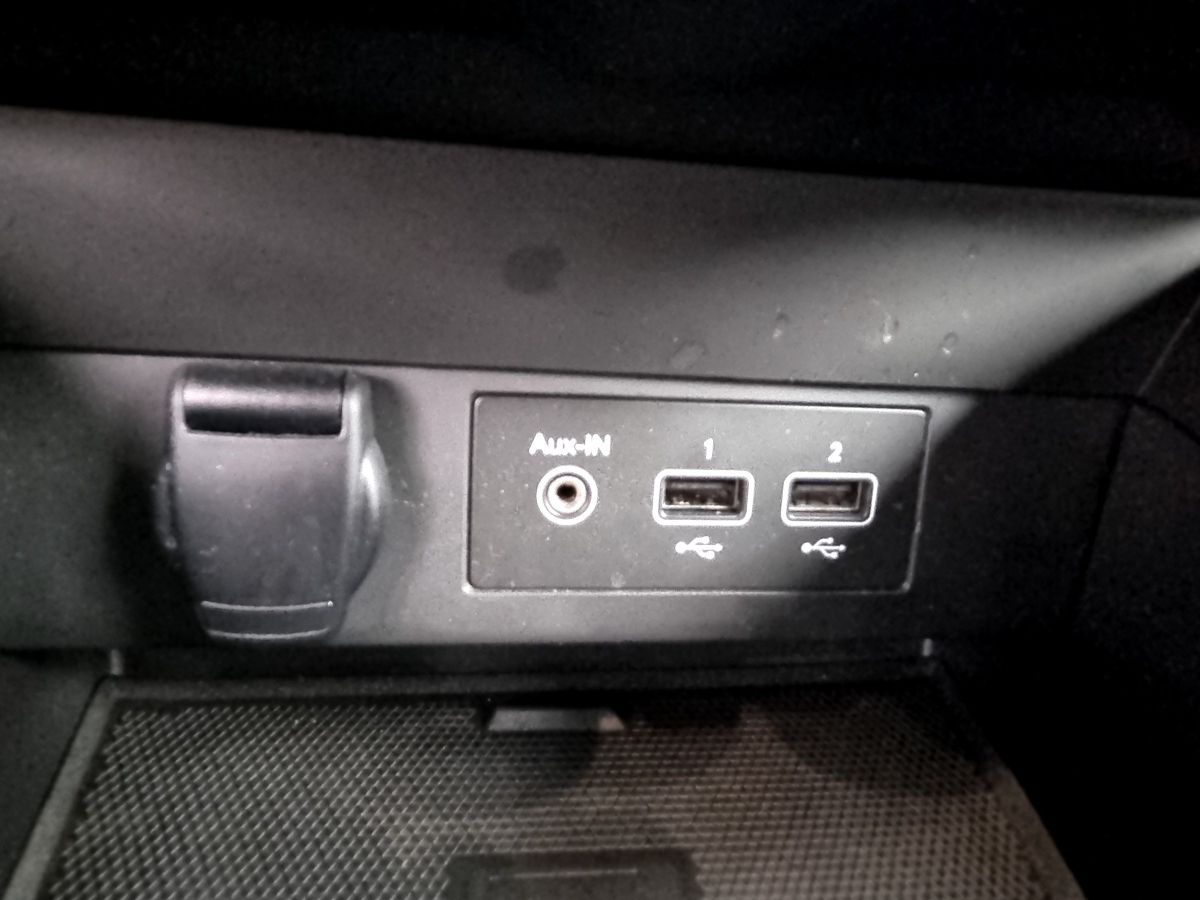 Fahrzeugabbildung Renault Clio INTENS TCe 90