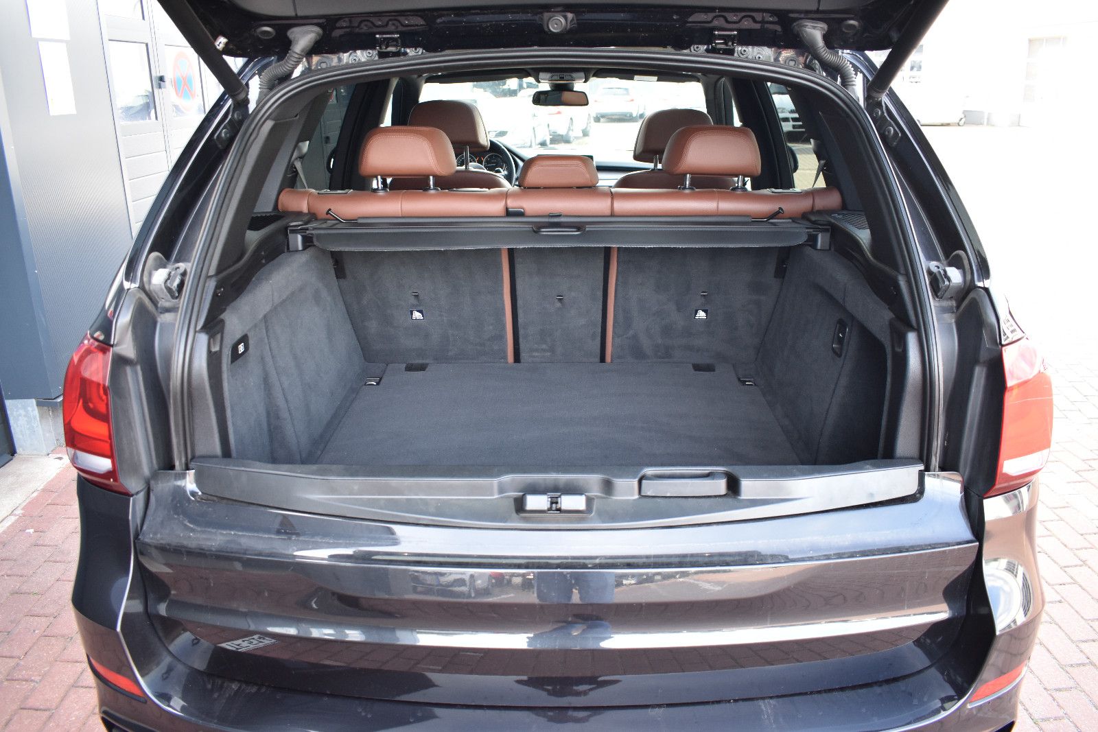 Fahrzeugabbildung BMW X5 M50d*RFK*XEN*PANO*H&K*NAVI*MIETKAUF