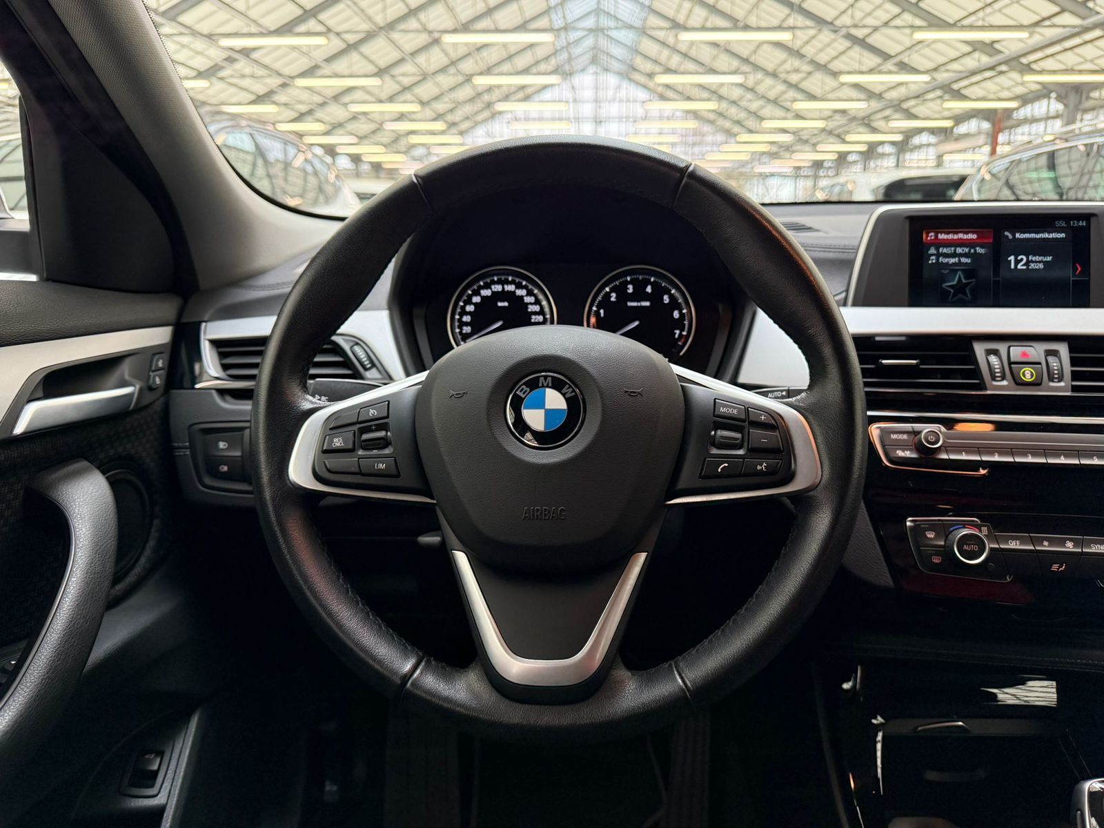 BMW X2 sDrive 20i LED|ParkPilot|Bluetooth|DAB foto 10