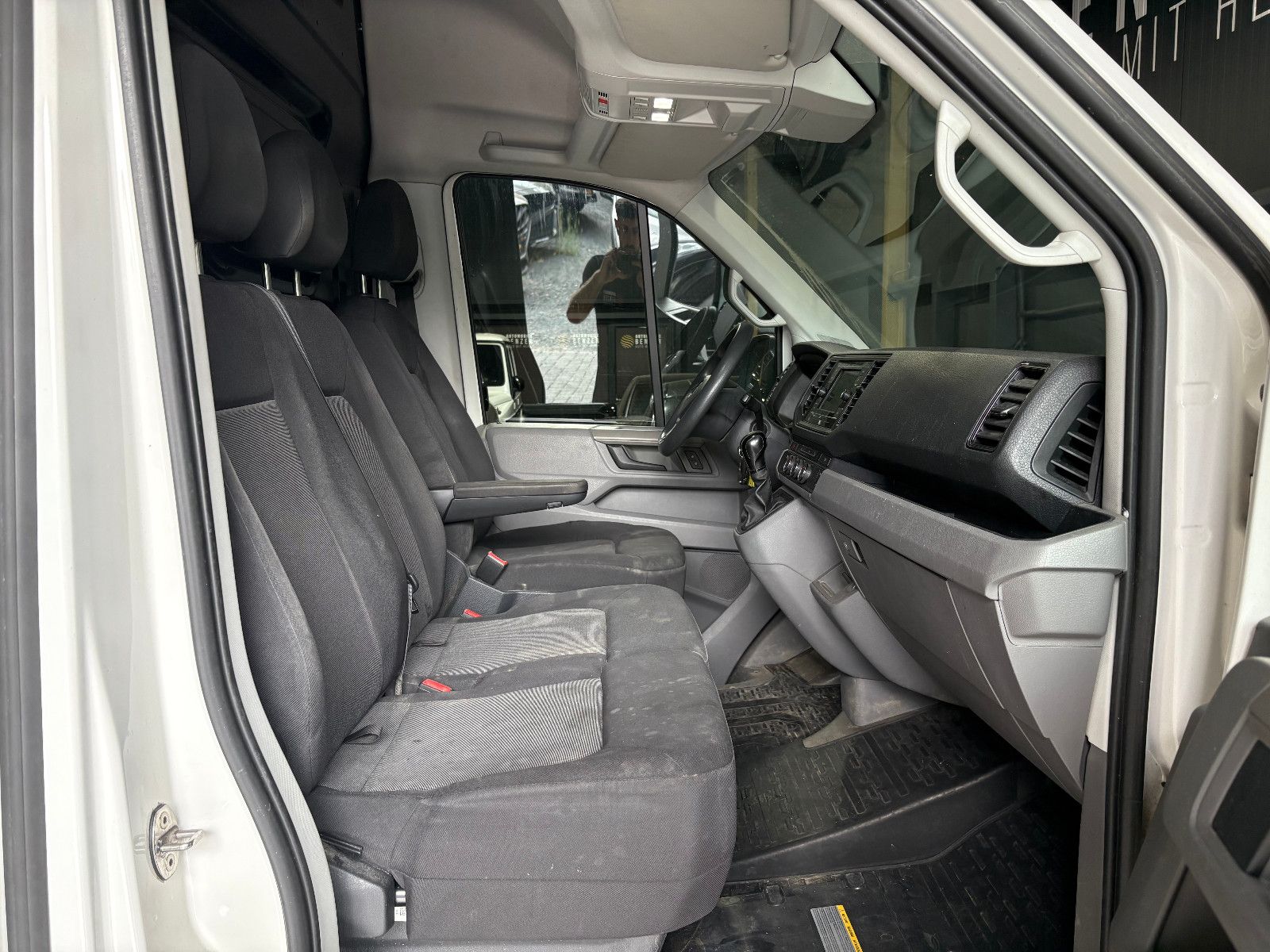 Fahrzeugabbildung Volkswagen Crafter Kasten Kasten 35 lang Hochdach FWD/3-SIT