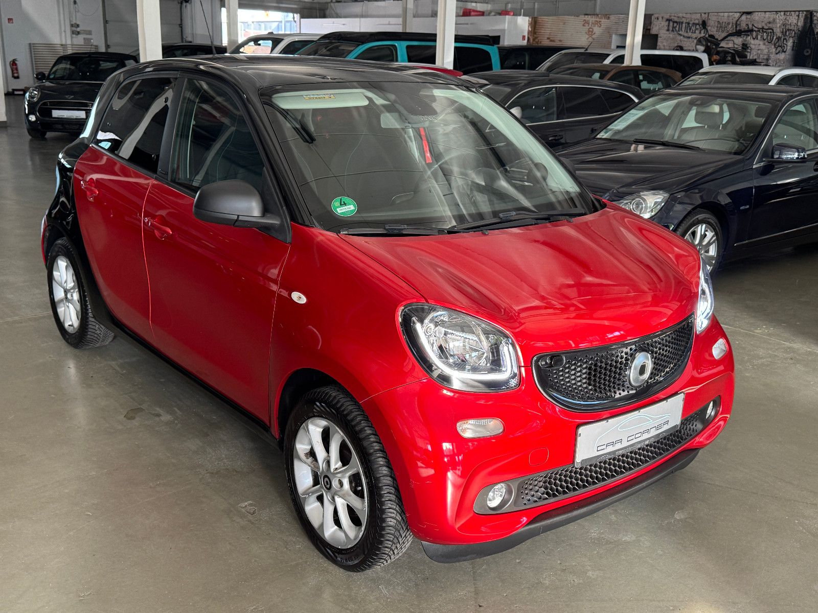 Fahrzeugabbildung Smart ForFour PASSION NAVI PDC SITZHEIZUNG SCHECKHEFT