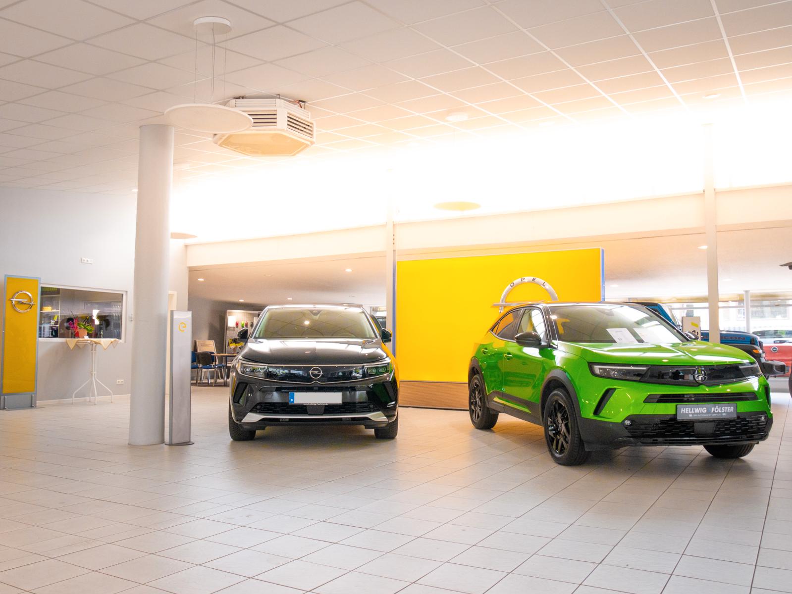 showroom-image-top