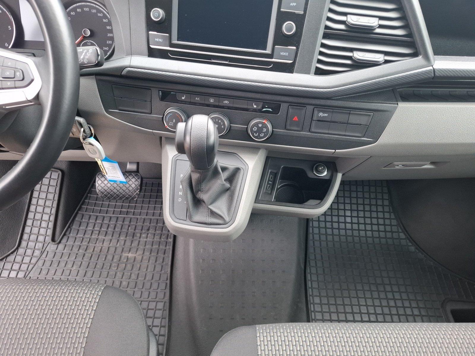 Volkswagen T6.1 Transporter Kombi 150 PS ACC AUT RFK PDC