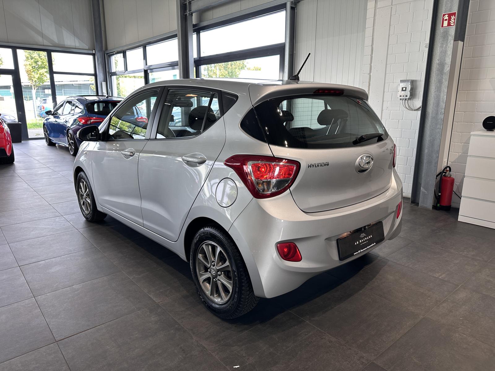 Hyundai i10 FIFA World Cup Edition *SHZ, LENKRADHZ.*