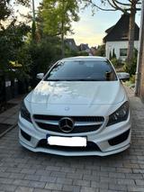 Mercedes-Benz CLA 220 CDI AMG Line  - Mercedes-Benz CLA 220 in Duisburg