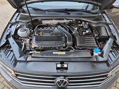 Fahrzeugabbildung Volkswagen Passat Variant 1.5 TSI DSG Business AHK NAVI ACC