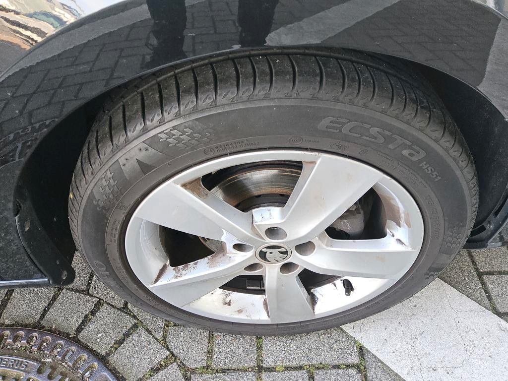 Fahrzeugabbildung SKODA Fabia Combi ALU16`PDC NEBEL APP-CONNECT 1.H
