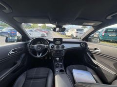 Fahrzeugabbildung Mercedes-Benz CLA 180 CLA 180 Navi Scheckheftgepflegt