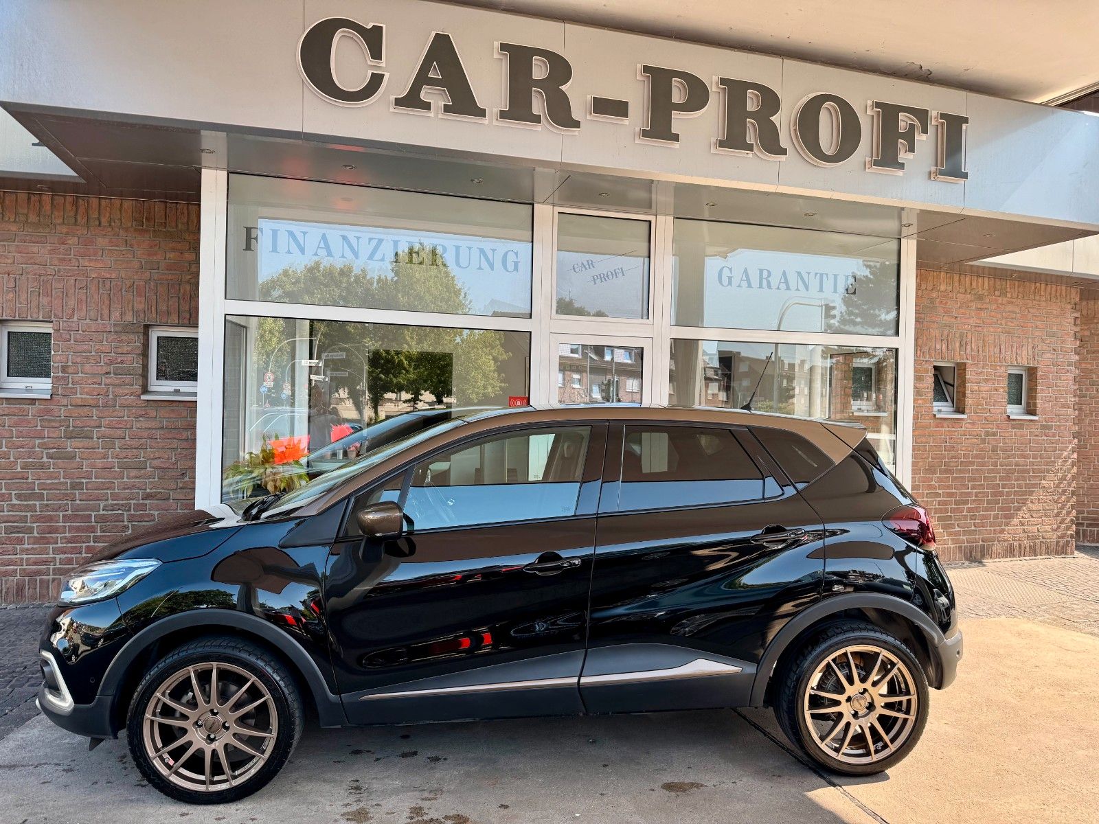 Fahrzeugabbildung Renault Captur Crossborder Navi/Kamera/Panorama/Leder