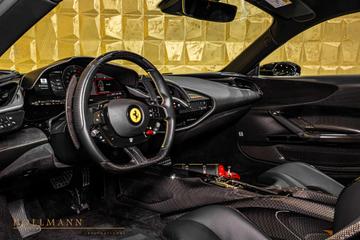 2021 Ferrari SF90 照片 9