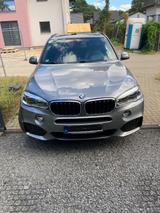 BMW X5 xDrive30d  M Sport - BMW X5: Grau, Luftfederung