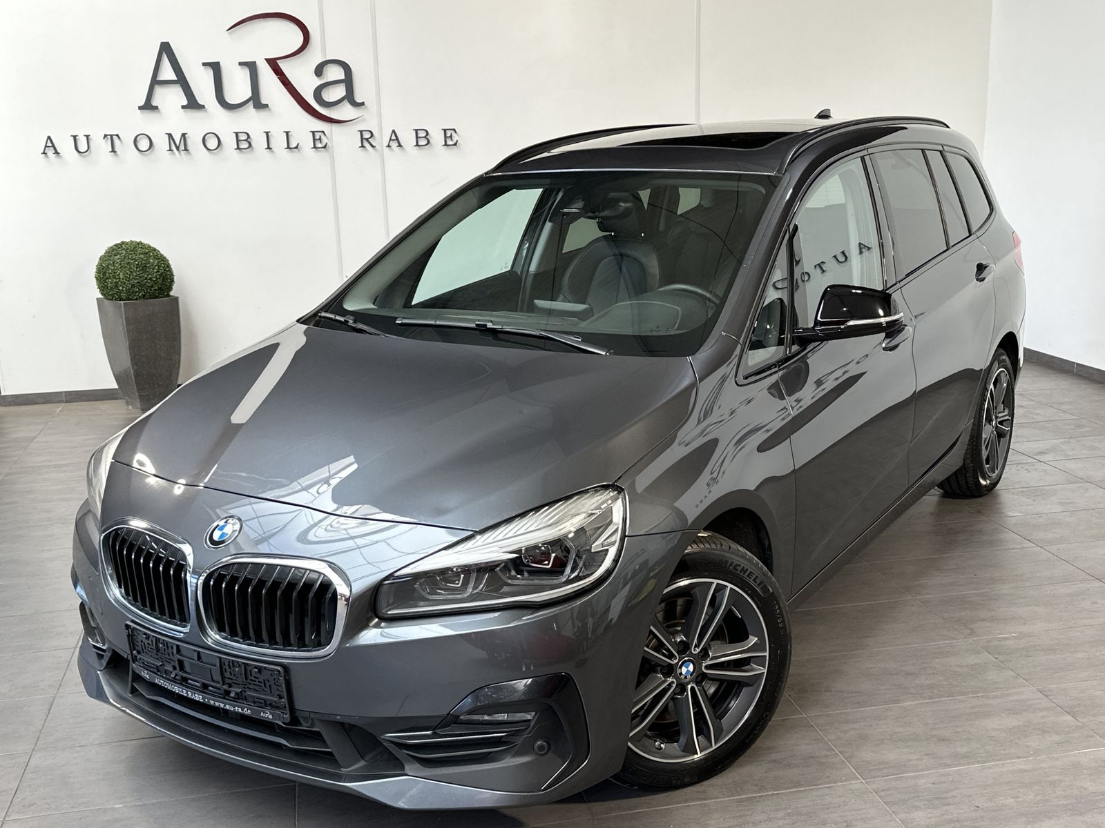 Fahrzeugabbildung BMW 220d Gran Tourer xD Sport-Line 7-Sitzer NAV+PANO