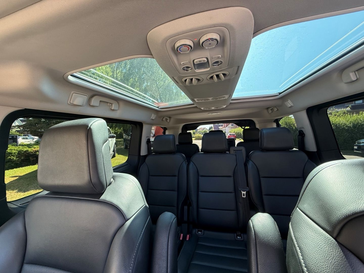 Fahrzeugabbildung Opel Zafira Life Elegance M 2.0 8-Sitzer+Pano+AHK