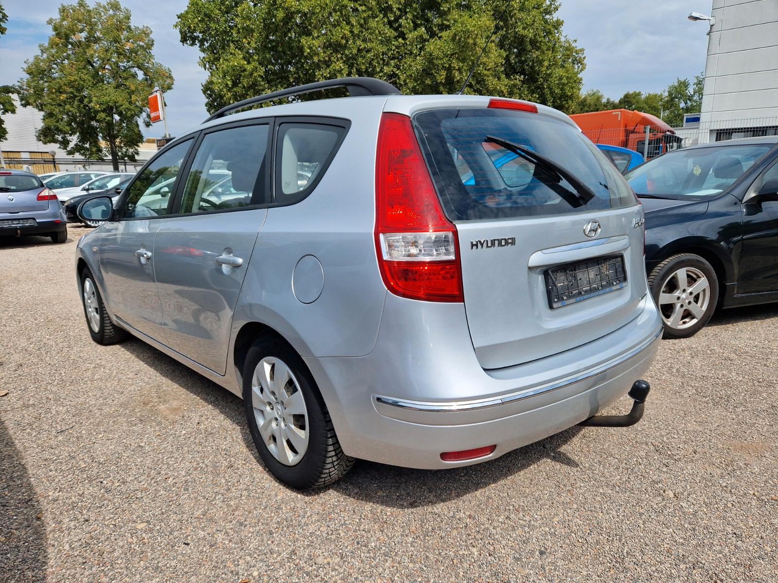 Hyundai i30 2009 — двигун 1.582 cm³, 90 HP (66kW)