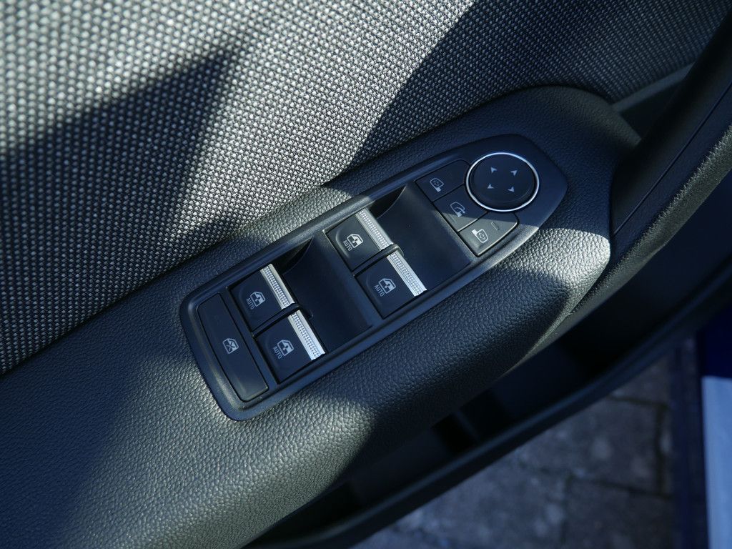 Fahrzeugabbildung Renault Captur Techno TCe 90