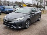 Toyota Avensis 2,0-l-D-4D Executive Kombi 2016 Euro6 - Toyota Avensis Executive mit Diesel-Antrieb